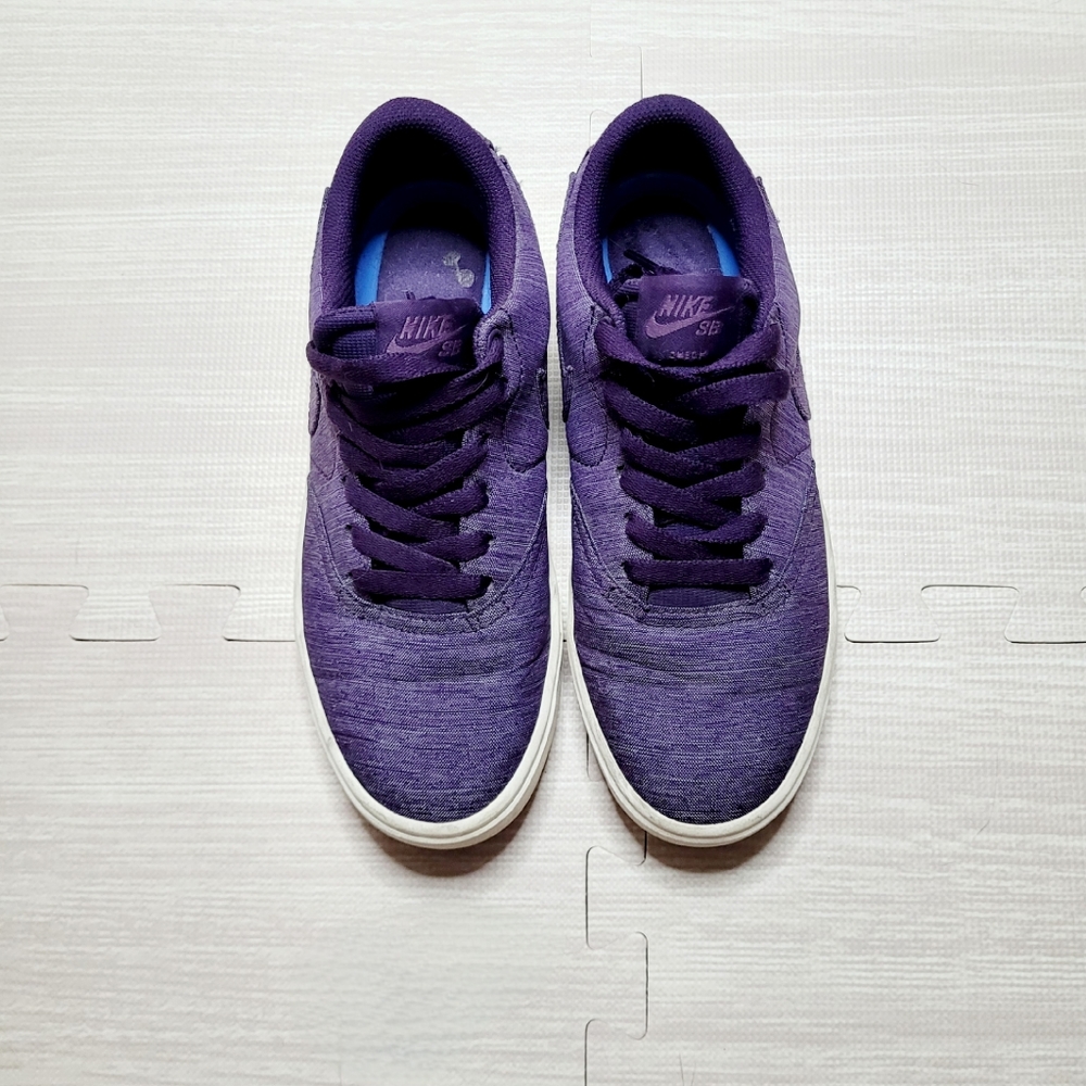 Nike SB Check Solarsoft Sneakers
